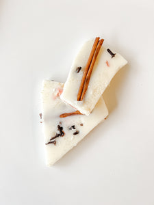 FROSTED CHRISTMAS WAX MELT BRITTLES